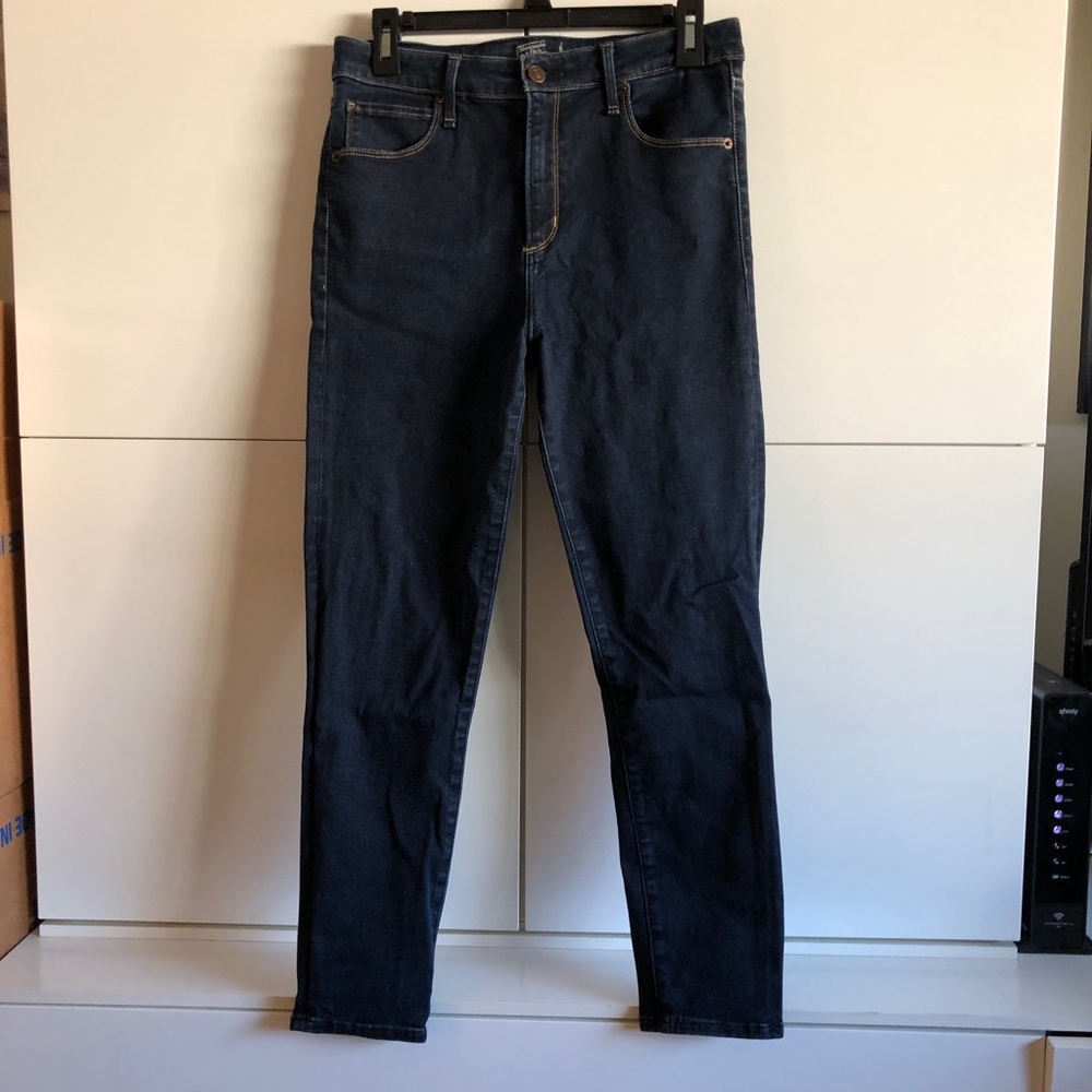GAP. “Resolution” JEANS